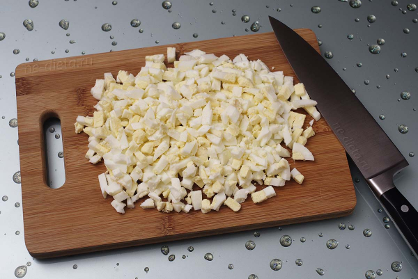 Салат с крабовыми палочками и пекинской капустой